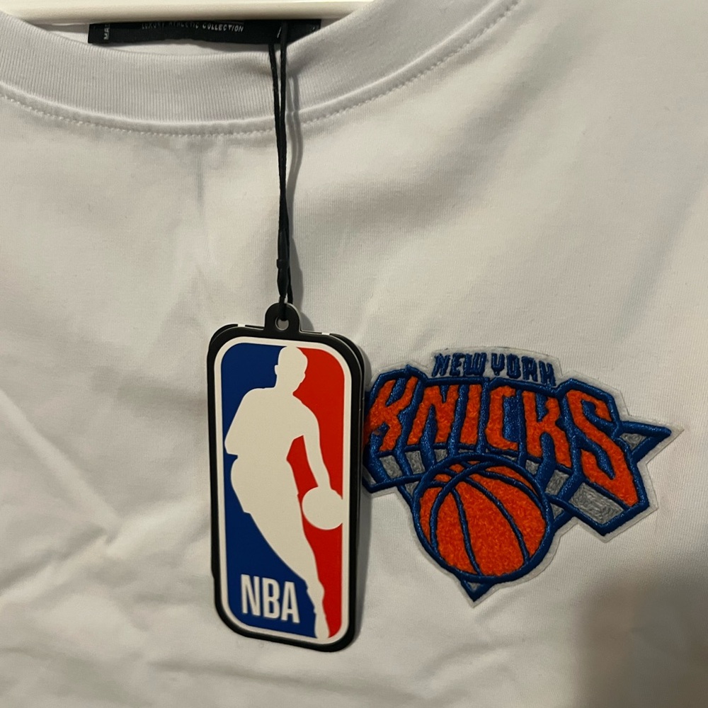 🆕NBA New York Knicks Crop Top - Picture 3 of 9